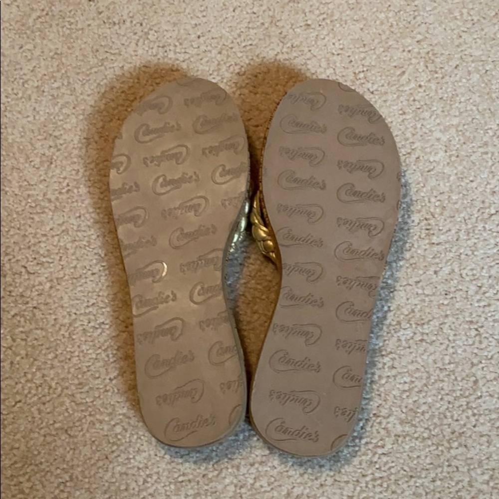 Candie’s Gold Cork Flip Flops - Picture 3 of 4